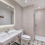 Esselle Villa