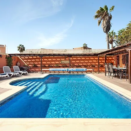Esselle Villa